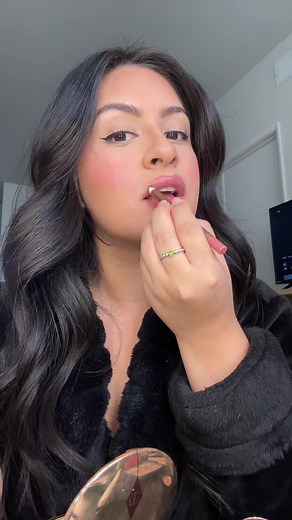 Boyfriend does my makeup commentary 💄