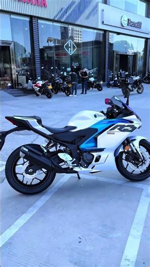 Yamaha YZF-R3 ReviewLightweight Sport Machine