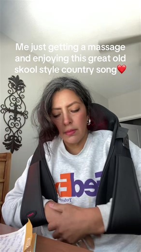 This is such a jam.. I love how it’s giving old country❤️ #country