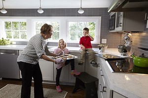 10K reactions · 3.9K shares | Remodeling your kitchen? Bring your dream kitchen to life with our free design service. Getting started is easy! | CliqStudios | Facebook