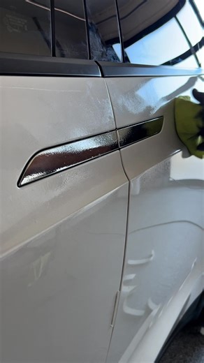 Chrome Delete for Tesla Model X: A Sleek Transformation