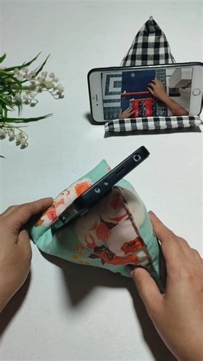 DIY Phone Stand #fbreels #fbviral #diycraft #DIYProjects #handmade #handmadecrafts #sew #viral #trending #patchwork | DIY Cheng