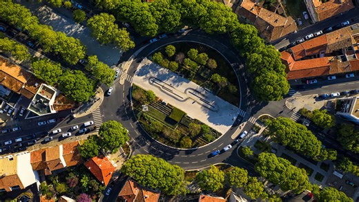 Where city streets meet in a perfect green circle
