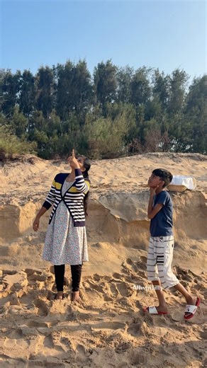 பிறந்த பிள்ளையை தூக்கி சென்ற பருந்து🦅Eagle attacking Baby Turtle #seacreatures #wildlife #nature