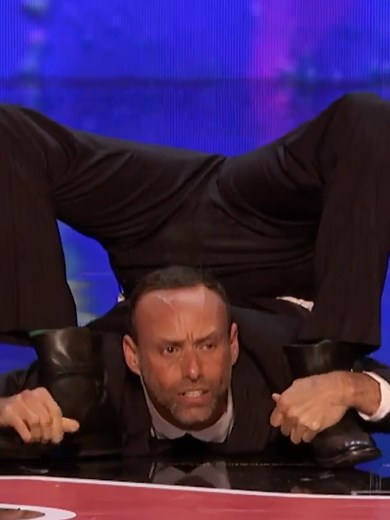Contortionist Jonathan Nosan Stuns Judges on AGT