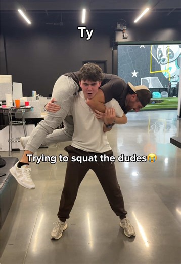 gotta get my muscle up 😭😭 #dudeperfect #meme #funny