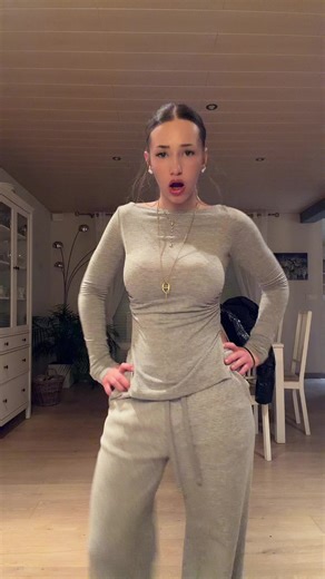 Vidéos de 𝓬𝓱𝓵𝓸’✰ (@chloe_fsd) avec SJ Addison - SJ Addison