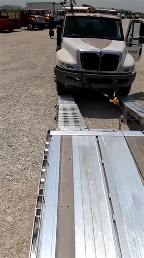Towing a Truck Today! | Ron Pratt