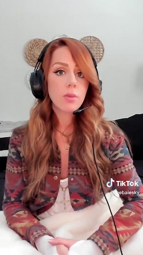 Learn How to Channel Spirit: Medium School Class Experience