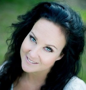 5 Questions Feat Nina Soderquist