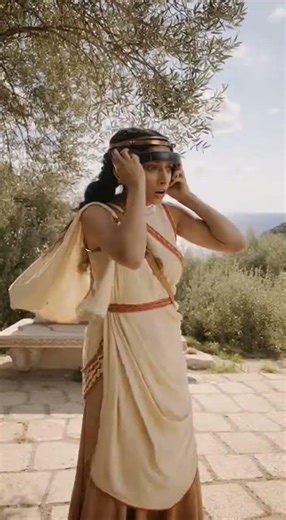 Sappho panics as headphones summon ghostly music