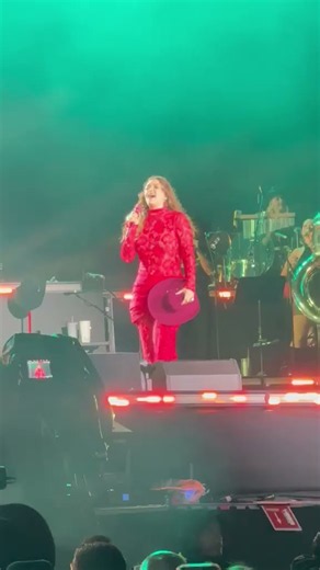 THE GNP SURRENDERS TO YURIDIA'S VOICE 😭🔥 | LA MALDITA PRIMAVERA