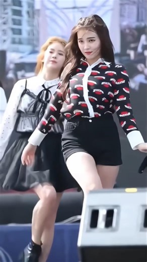 Nancy momoland 🥰❤️ South Korean queen dance new status #kpop​ #shorts​ #nancymomolandnancy​ #yt​