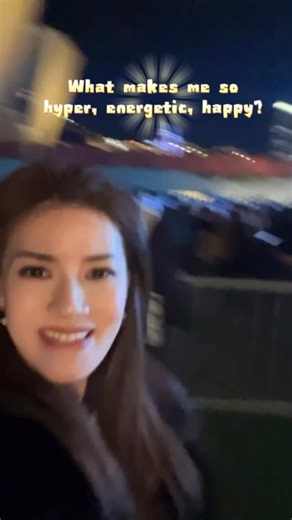 Mei Ni Cheung 張美妮 on Instagram: "哩晚太開心 超級期待同興奮😍 同妹妹兩pair去咗睇少女青春時期最愛的~ ⭐️The Black Eyed Peas⭐️ 實在係開心到不能形容 每首歌仍然咁好聽✨ 超好氣氛🔥 成晚唱跳不停🎤💃🏻👯‍♀️ 感覺一下子回到青春時😚 聽住佢哋嘅歌同細妹一路跳一路話：「好似變返以前💕」 嗰種活力 青春 自由的感覺一下子返晒嚟😆 超級enjoy的一個晚上❤️ 經過哩晚跳足全場仲覺得唔夠喉💃🏻 我發覺 咁原來我都仲係超級有活力~🤟🏻😎🤪 只要係鐘意 有feel嘅歌 你叫我再跳多兩個鐘都仲得添呀（扮勁）😝💃🏻💃🏻🥂🥂🍻🍺🍾🍸 幾時都話開心最緊要 #theblackeyedpeas #myfavourit #sisterhood"