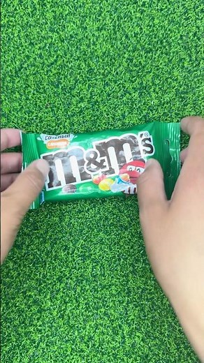 ASMR M&M’s Crispy Unboxing 🌈✨ Crunchy Candy Sounds