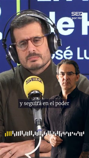 ✍️ Juan Gabriel Vásquez, escritor: "La democracia en Venezuela no ha sido nunca una preocupación para Estados Unidos. Se ha mantenido a la cúpula chavista en el poder y seguirán mientras le entreguen a las empresas norteamericanas la riqueza petrolífera de Venezuela". 🗣️ El colombiano cree que el resultado de la intervención de Estados Unidos en Venezuela es "un mundo más peligroso que había antes de la Doctrina Monroe, diseñada por un gobierno de querencias fascistas y xenófobo al que no le in