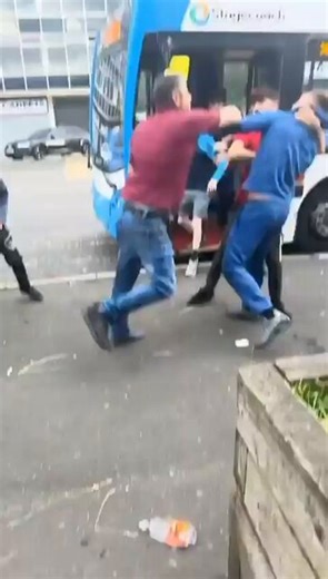 Two foreigners attack an English lad.A group of local English kids sees it happening and immediately rushes in to defend their countryman.Europeans are fed up… and they’re finally starting to fight back.