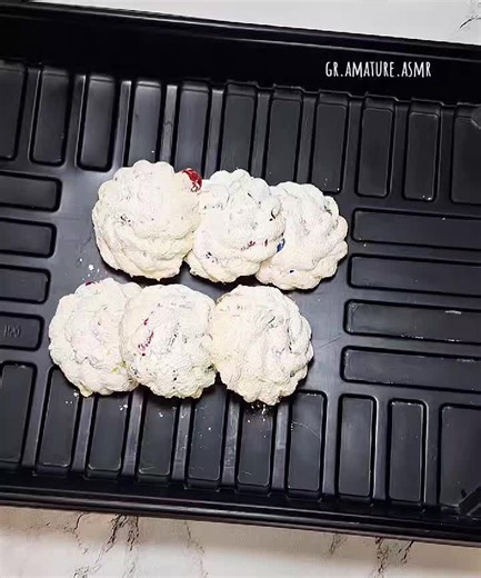 Relaxing Sunday Confetti ASMR Experience