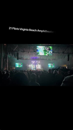 21 pilots #21pilots #21pilotsfan #virginiabeach