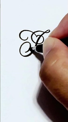 How to write the letter 'J' in calligraphy | English calligraphy Tutorial