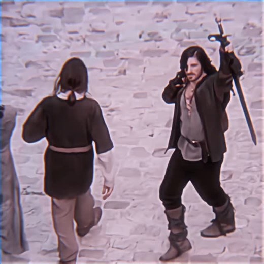 MERLIN🗿 | Eng zoʻr ritseri🗿 #gwaine #gwaineedit #gwainemerlin #merlin #merlinbbc #merlinedit #merlinsmagicwand #merlinnetflix #artur #arturpendragon... | Instagram