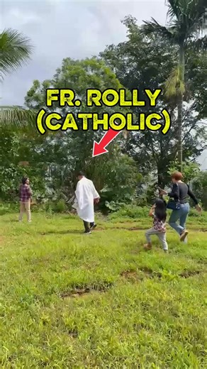 Mga Katoliko sinabayan ng mga Saksi ni Jehova sa pagha-House to House Evangelization: Background: In the Diocese of Baguio, the Commission on BEC-LIFORSA has this program of regular house to house evangelization to promote our program of building, empowering and sustaining Basic Ecclesial Communites (BEC). In Sablan, Benguet, Fr. Rolly Buasen and his team do this every Friday. This program is proving to be effective for the Catholic Church as can be seen in the improvement in Church attendance a