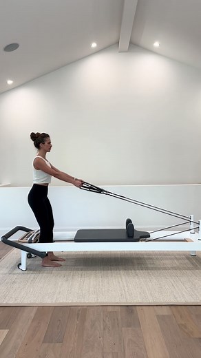 Reformer flow on one blue/medium spring. 1. Squats with narrow rows. 2. Straddled squat hold with bow and arrow. 3. Rowing round back: this one feels great to stretch the back out after having worked it in the previous two exercises. Work out with me! I have 300 on-demand reformer and mat workouts available on the Saran Pilates app ⭐️ SARANPILATES.COM ⭐️ START YOUR FREE TRIAL TODAY! #saranpilates #pilates #reformer #reformerpilates #onlineworkouts #allegro2 #allegro2reformer #matpilates #pilates