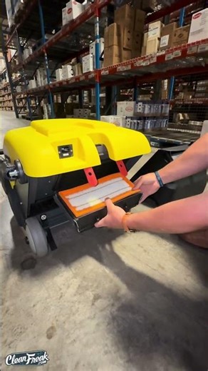 Changing & Cleaning of the CleanFreak® 'EasySweep' Filters