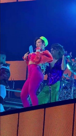 Doja Cat “Get Into It (Yuh)” live in Chicago, Oct. 3