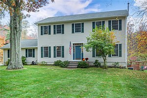 4 Anita Rd, Yorktown Heights, NY 10598 - MLS H6249579 - Coldwell Banker