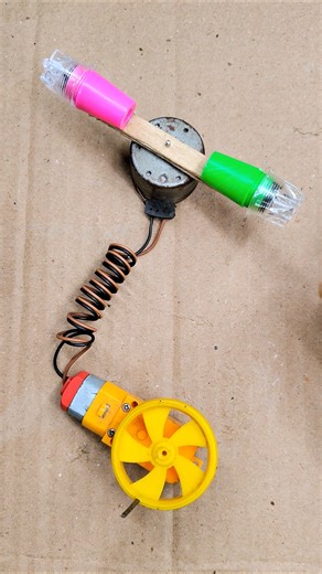 Ice Cream Stick Rotor Light Powered by Gear Motor | Creative DIY Experiment