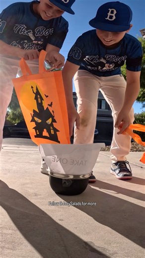 52K views · 314 reactions | Bait Candy Bowl Prank 藍 #Pranks #JoeySalads #ViralVideos | Joey Salads | Facebook