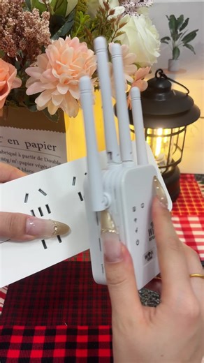 This is the most convenient thing I have ever seen.#repeaterwifi #wifirxtender #signalboost #wifiextender #signalboost