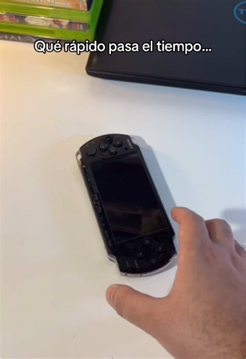 La vida se nos va en un abrir y cerrar de ojos, a veces dan ganas de volver… #psp #rayman #retrogames #nostalgia