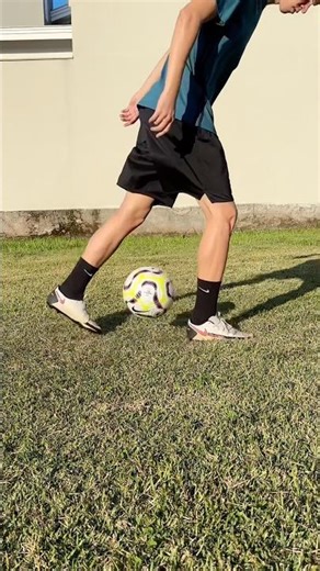 Falcon Tutorial 🔥 #short #short #football #skills #soccer #futebol #skill #falcon #futsal