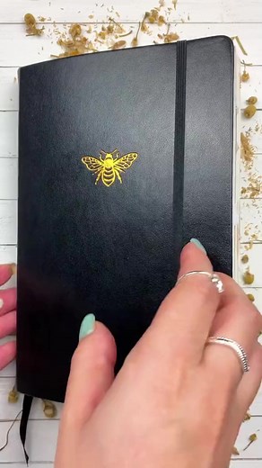 Vintage Disney collab with the amazing scrapbookingtherapy Check hers out! #disney #journaling #asmr #putmefirst #f | Journal ASMR