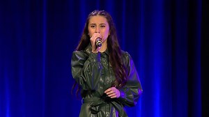 Giuliana Lo.sardo, jeune chanteuse de 13 ans est l’invitée de Margot cette semaine dans Le Cadre. Habitante d’Oeting, elle chante depuis l’âge de 4 ans, en français et en italien… | Mosaïk Cristal