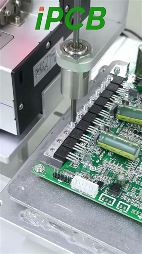 Manual vs. Automated – see the difference? 🔩 #ipcb