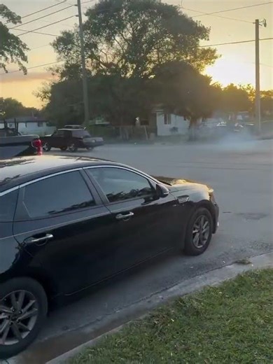 G-BODY’S SKATING!! 🛞💨| #gbody #shortsviral #cartok #burnout #chevy