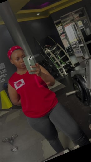 First time at the gym this year. First of many times 💃🏻💃🏻💃🏻 New years goals have begun manifesting 😅😅 #gymgirls #healthylifestyle