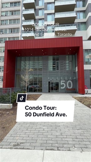 Join me for a tour of a one bedroom plus den condo in the Yonge and Eglinton neighbourhood of Toronto 🏙️ 📍1014 - 50 Dunfield Ave. #condotour #firsttimehomebuyer #condoforsale #torontorealestate #yongeandeglinton
