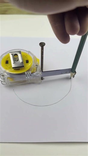 Learn to draw a circle with a tape measure in 3 seconds!
