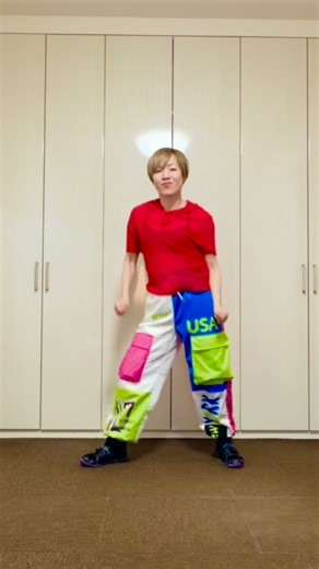 土井 美貴 on Instagram: "明けましておめでとうございます🎍 年末に自分自身の心と身体と相談する✊と宣言したのに まさかの、元旦から寝込む事態に💤 おかげで年始から休肝日を作る事が出来ました🤣 もうだいぶ復活してますので🙌 明日からは元気にお仕事しますよ✊ 本年もよろしくお願いします🥺 2026年1月レッスンスケジュール🗓️ 月 ココカラ辻堂 ビギナーエアロ 10:20〜11:05 ジョギングエアロ 11:25〜11:55 ココカラ港南台 JAZZ 14:00〜14:45 JEXER川崎 ZUMBA 18:30〜19:15 火 🆕川崎ZUMBAサークル 10:30〜11:20 セントラル大倉山 ZUMBA 19:05〜19:45 水 セントラル大森 ZUMBA 19:00〜19:40 木 JEXER大森 ZUMBA 13:30〜14:15 金 サークル ストレッチ&ZUMBA 11:10〜12:00（12:10〜13:00） ダンス 11:15〜11:45（12