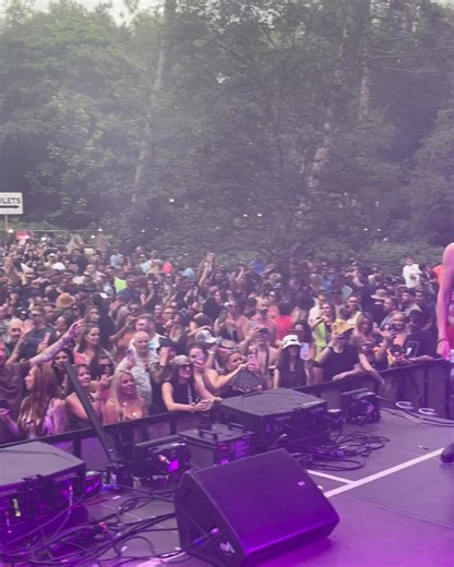 28 reactions · 4 comments | Dee Dee Official on Reels | Facebook