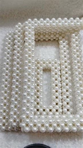 Beadia_Handmade on Instagram‎: "احلى واشيك علبة مناديل ❤️❤️💥 #pearls #handmade #beadia_handmade #smallbusiness #خرز"‎