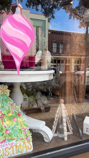 A little sax, a little soul, and a whole lot of downtown magic! 🎷💛 If you’re not here already… what are you waiting for? The holiday décor is glowing, the shops are warm and inviting, and our small business community is ready to welcome you like family. From festive storefronts to friendly faces and unforgettable moments, downtown is the place to be this season. ✨🎄🛍️ Come stroll, shop, and soak in the spirit! #historicdowntown #downtownvaldosta #shoplocal #supportlocal #downtown #valdosta #v