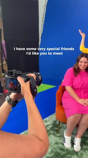 What if screen-time actually taught your kids how to handle big feelings?? 👀 We’re officially expert guests on The Melon Patch, the new CoComelon spinoff show, and you guessed it… We’re on The Feelings episode!!! On this episode, we’re helping little ones (and the grown-ups watching with them) learn: ✨ How to name big feelings ✨ What to do when those feelings feel *too* big ✨ Real coping skills kids can actually use This is emotional intelligence, made kid-friendly. Regulations skills, wrapped 