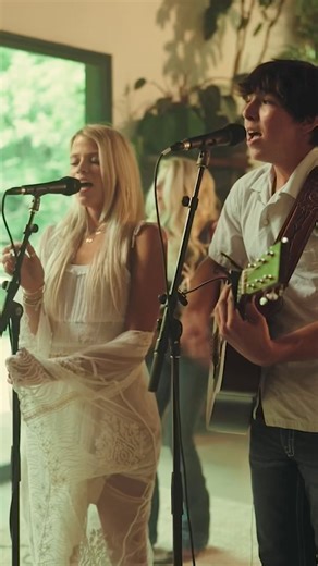 53K views · 3.2K reactions | ‘Sober Sundays’ acoustic performance is out NOW! Link in bio懶 | The Castellows | Facebook