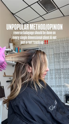 STL Hairstylist | TALISA & CO on Instagram: "As a client, have you ever felt like this after a root touch up? ⬇️ 1️⃣ maybe your color faded a lot (it will always fade and lighten up a bit, even if you’re using permanent color), maybe it faded just a little…but your root color looks too dark just in the little 1/2” of where your stylist just touched up. This is because she used the same formula as last time AND didn’t mix up a different formula for your ends to refreshen everything else Which lea