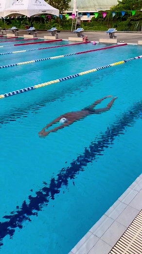 ✅ The Best Breaststroke Drills out there! ➡️ 2 Kicks 1 pull with a Twist (kick-Pull-Kick-Glide) ➡️ @adam_peaty Drill (Just Watch✅) 📹 @jamesgibson____ @ronan_wantenaar from Namibia Showing how it’s done in Thailand @world.aquatics.thanyapura #swimming